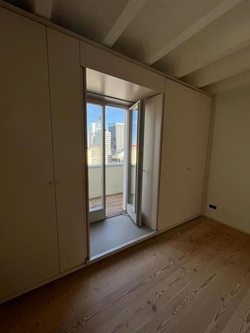 Luxury City Penthouse Apartment *